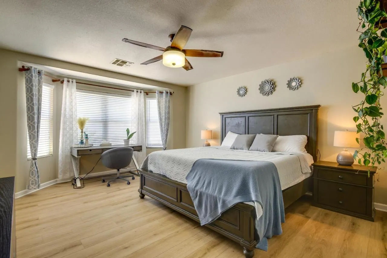 Gilbert Vacation Rental With Private Pool And Patio 0*,  United States